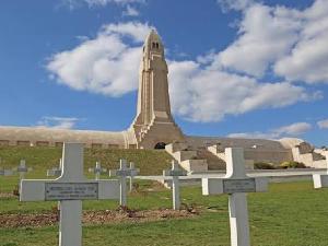 Visiter l'ossuaire de Douaumont-Vaux