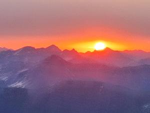 Bivouac pour un lev� de soleil au sommet du Pelat