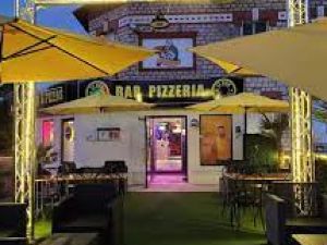 bar  pizzas //tratiflette  + KARAOKE  + discoth