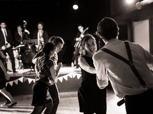 Rentre au Camion Jazz     Bal swing