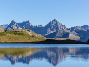 Lac du Lauzanier et lac de derrire la Croix 