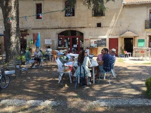 Caf a la ressourcerie de Pzenas 