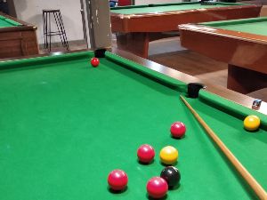 Billard & boire un verre