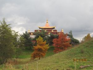 tang-toi dans le gour avant d'entrer au temple ..