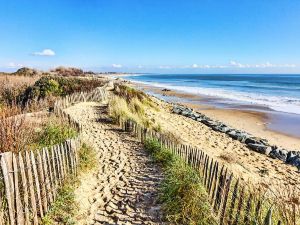 Marche bord de mer Juan + resto 