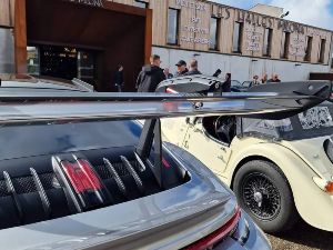 Cars & Coffee aux Halles Milona