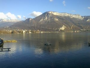 Marche  au  bord  du  lac  d'Annecy 