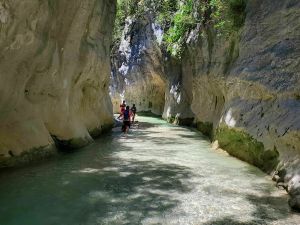 Gorges Toulourenc + camping  Castor  Pierrelongue