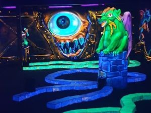 GOOLFY  Braine-L'Alleud (mini golf  l'intrieur)